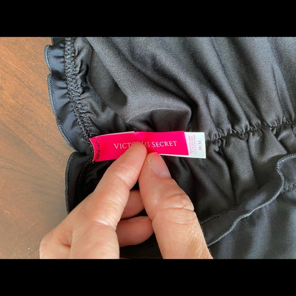 Two Victoria’s Secret black bikini bottoms - Picture 4 of 5